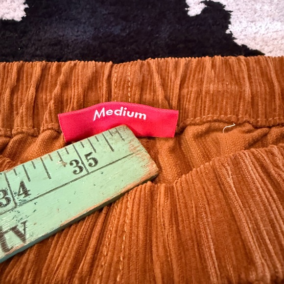 FW19 Supreme Tan Corduroy Pants (M/L) - Picture 3 of 5